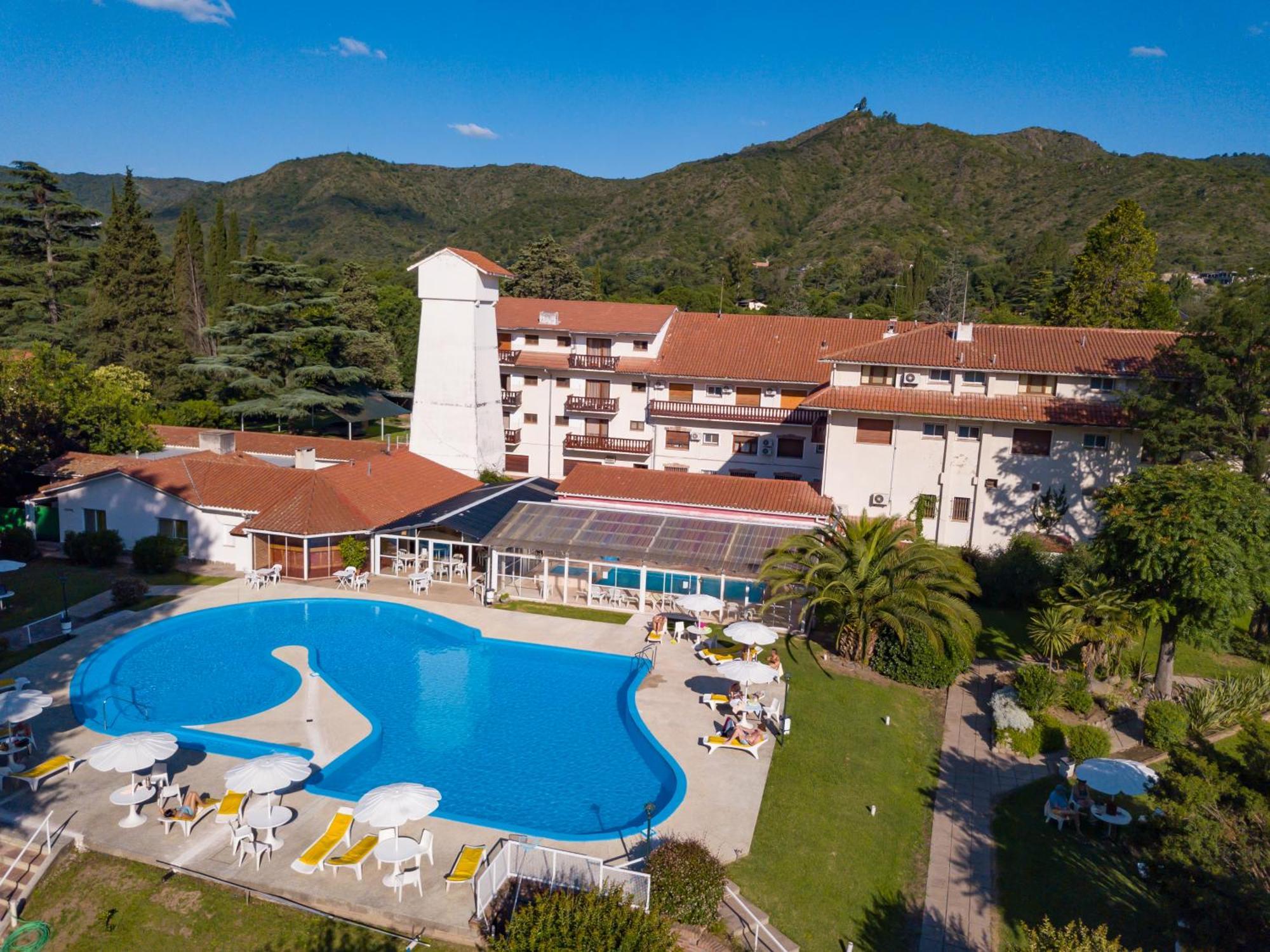 Hotel Edelweiss Вілья-Хенераль-Бельграно Екстер'єр фото