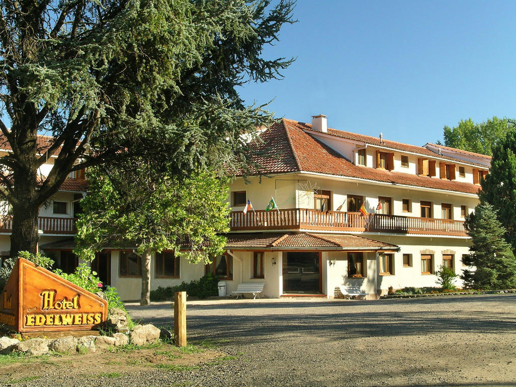 Hotel Edelweiss Вілья-Хенераль-Бельграно Екстер'єр фото